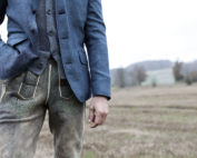 Lederhosen Stickereien, traditionelle Jagdtracht, Jagdfakten.at informiert