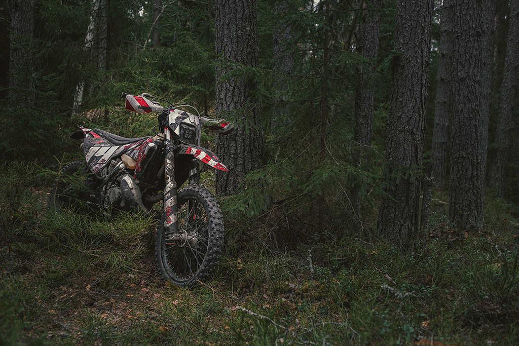 Trial Motorrad im Wald, Jagdfakten.at informiert