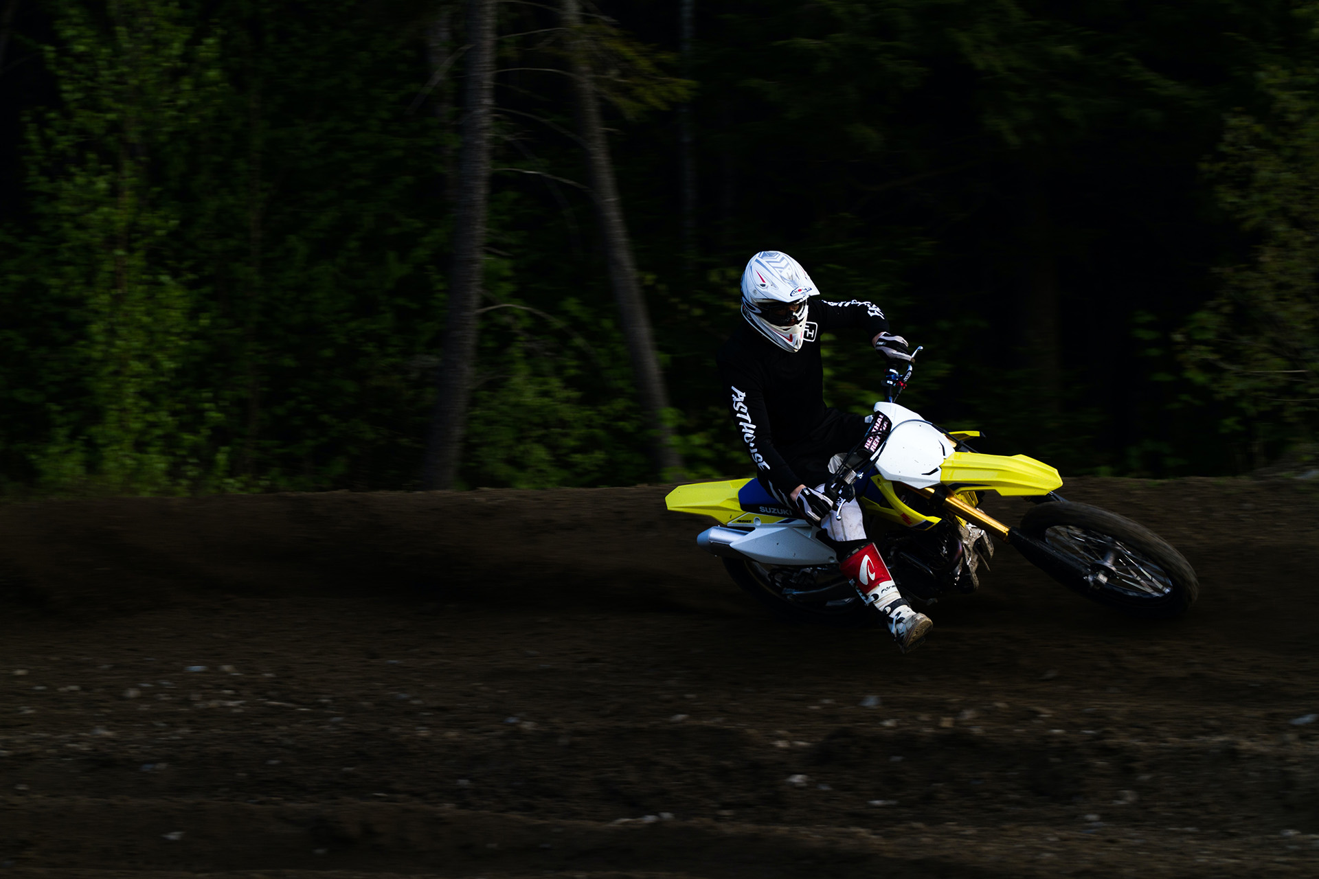 Trial Motorrad im Wald, Jagdfakten.at informiert